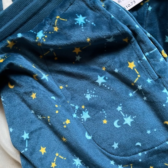 New with tags, velour Pajamas set - Picture 5 of 5